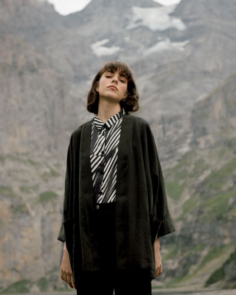 Bluse Seidenpieper schwarz/weiss 279.- Kimono Bergläufer gefüttert 429.-